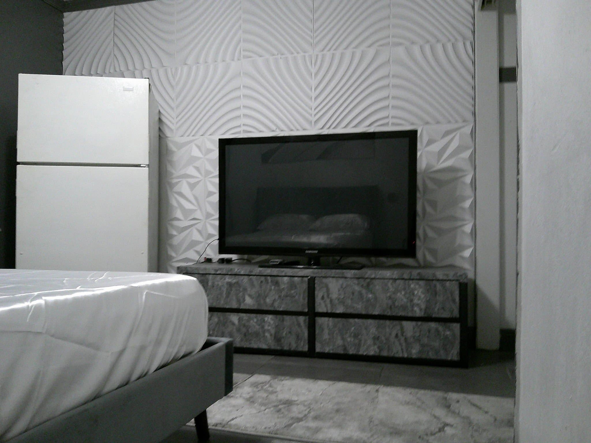 Fresno Single Room: 2380 S Bardell Ave