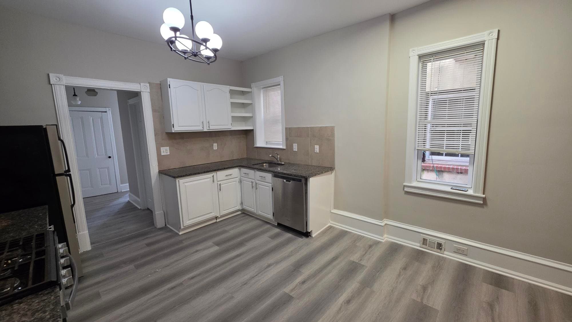 Philadelphia Apartment: 637 N. 32nd St