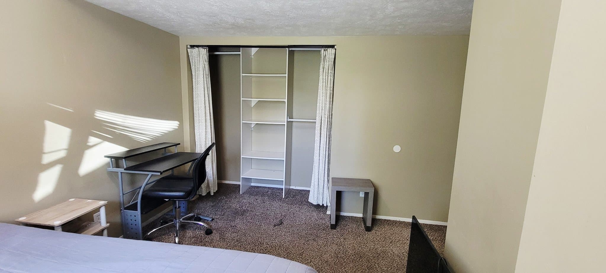 Kerns Single Room: 5564 Townsend Way