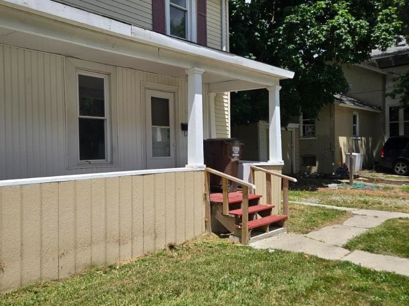 Greenville House: 9 N Diamond Street