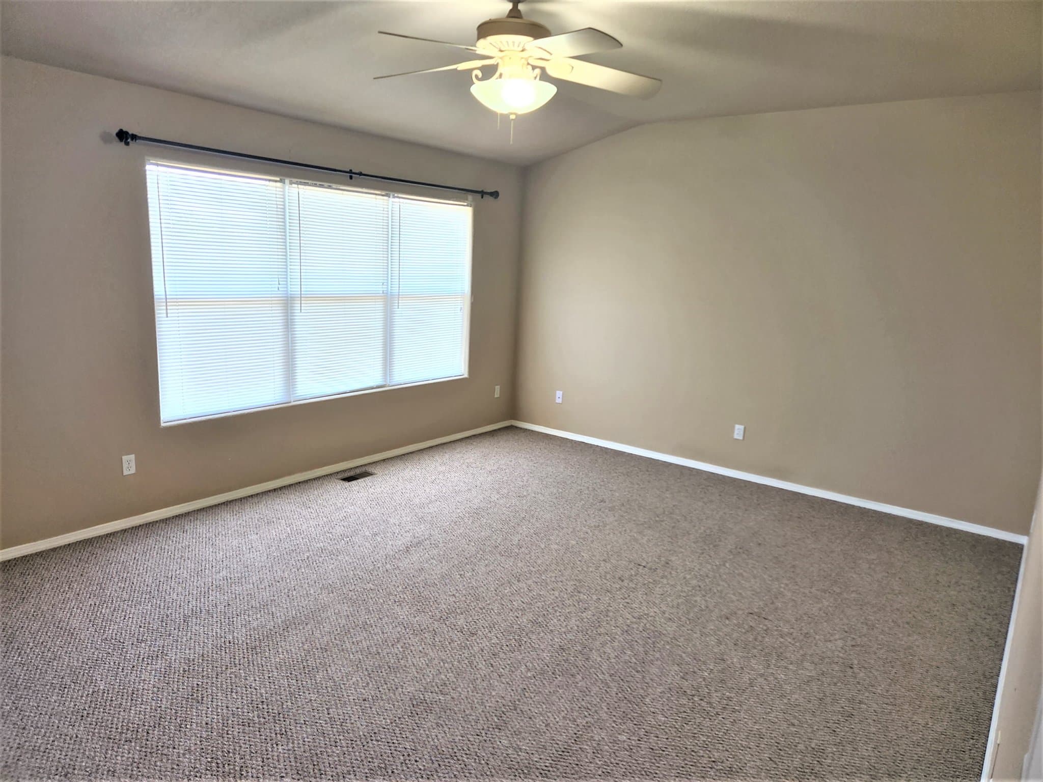 Fountain House: 796 Ridgebury Place