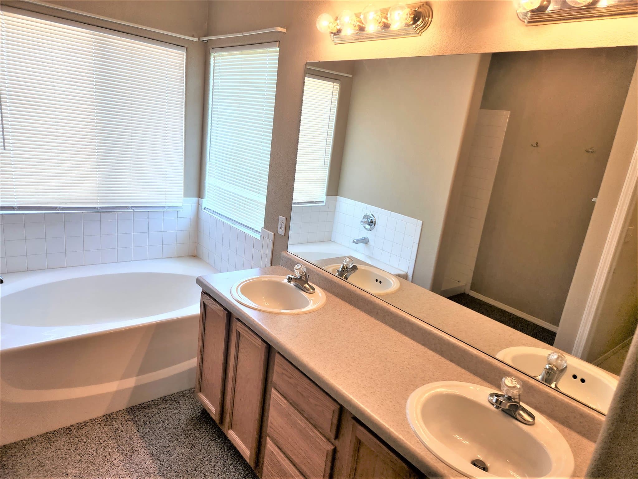 Fountain House: 796 Ridgebury Place