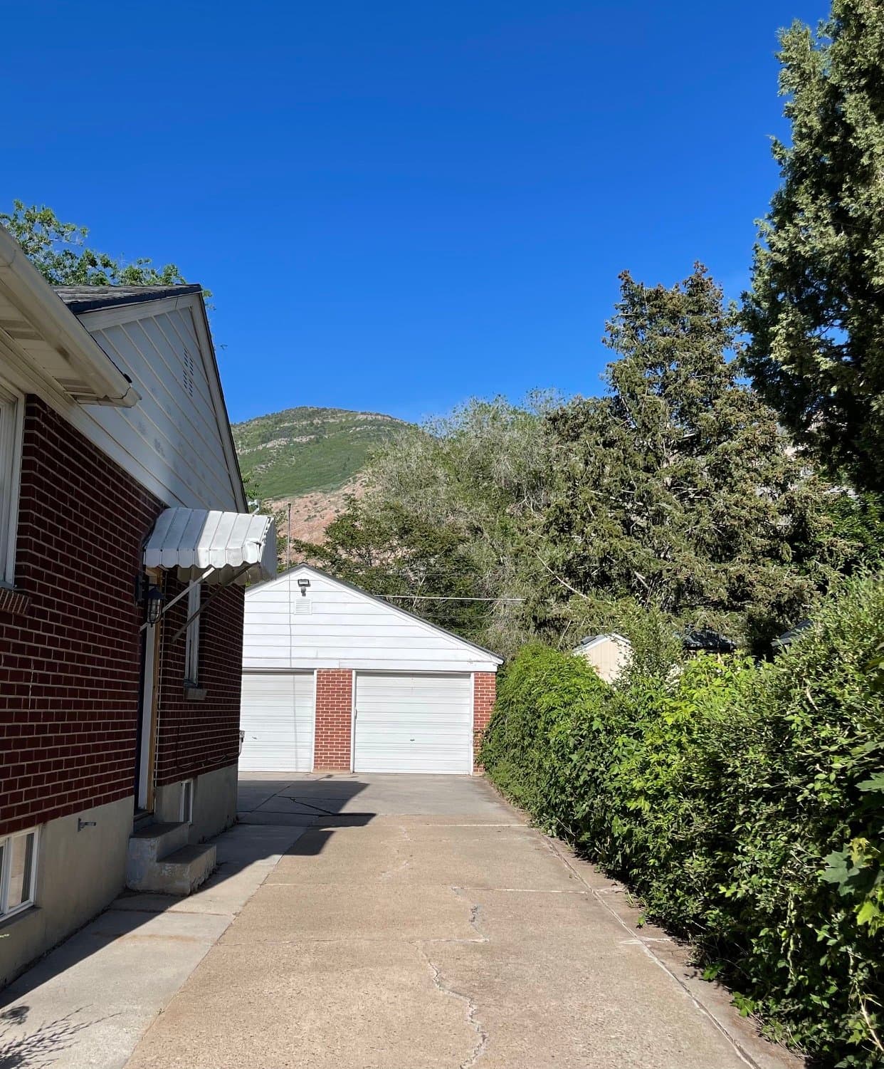 Ogden House: 2356 Tyler Ave