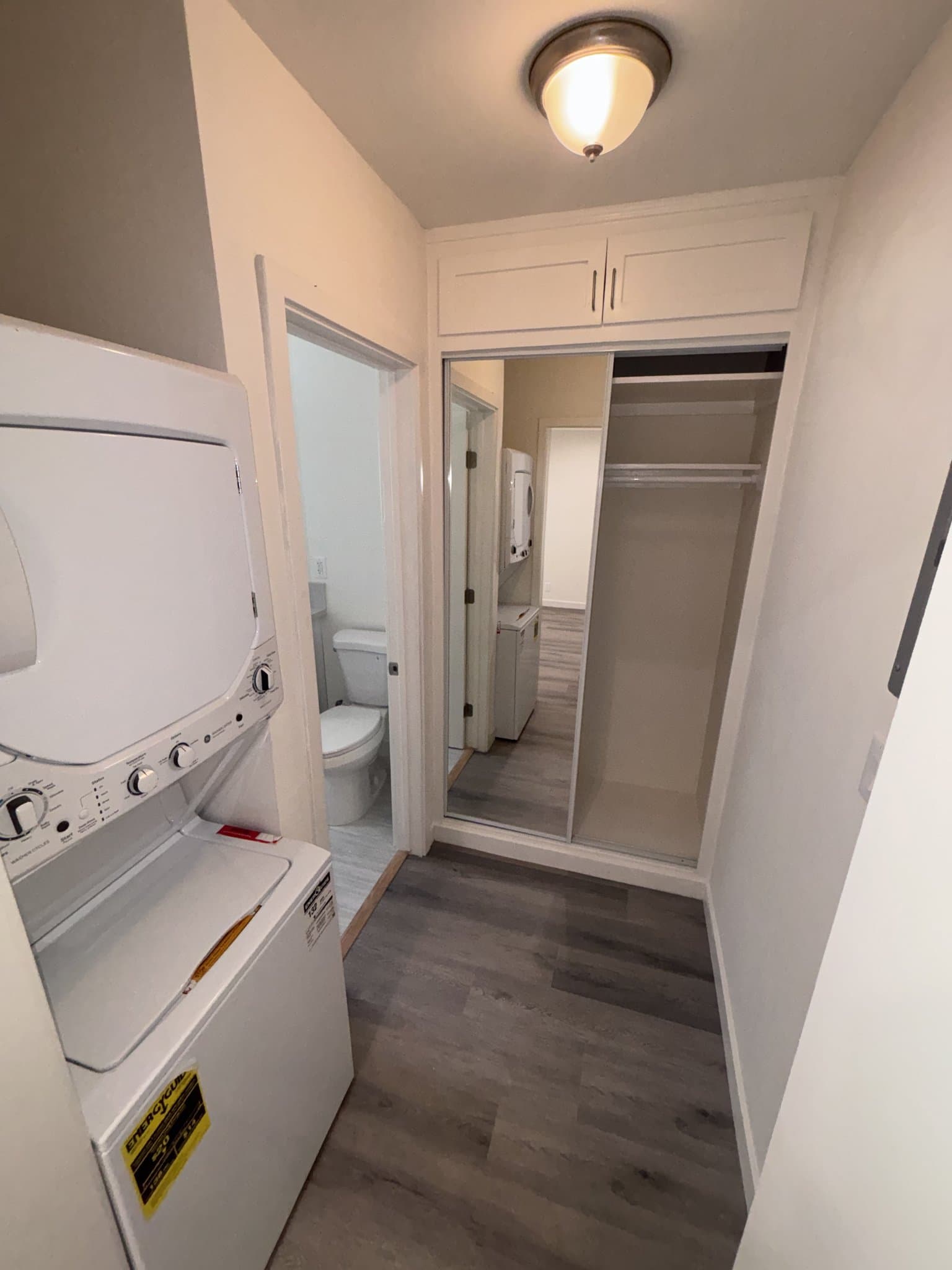Los Angeles Apartment: 415 Loma Dr