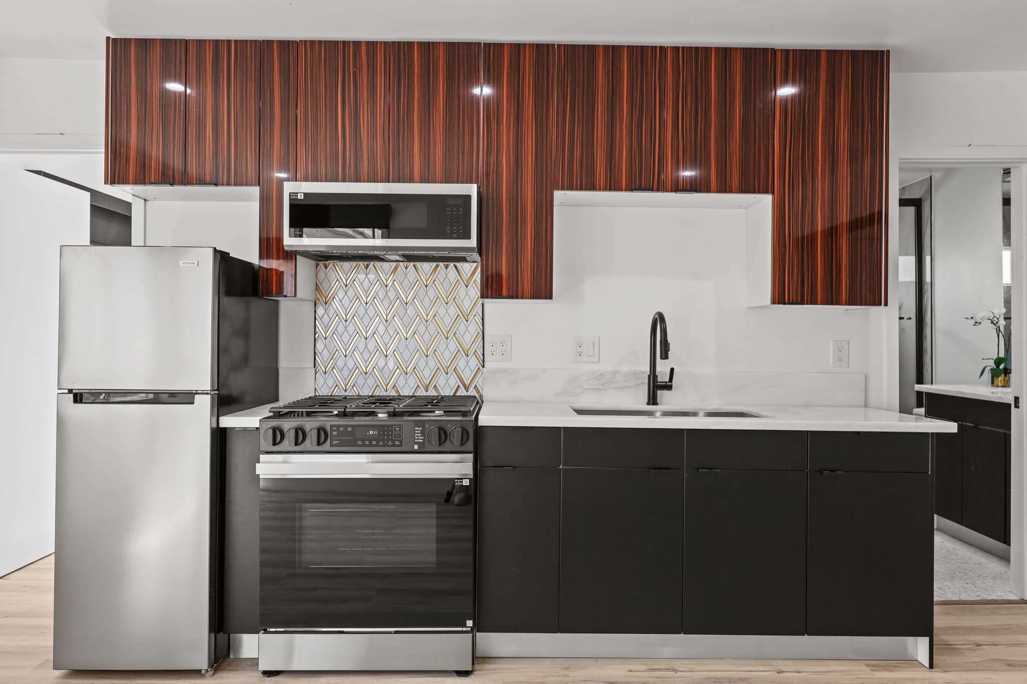 Los Angeles Apartment: 111 N Normandie Avenue