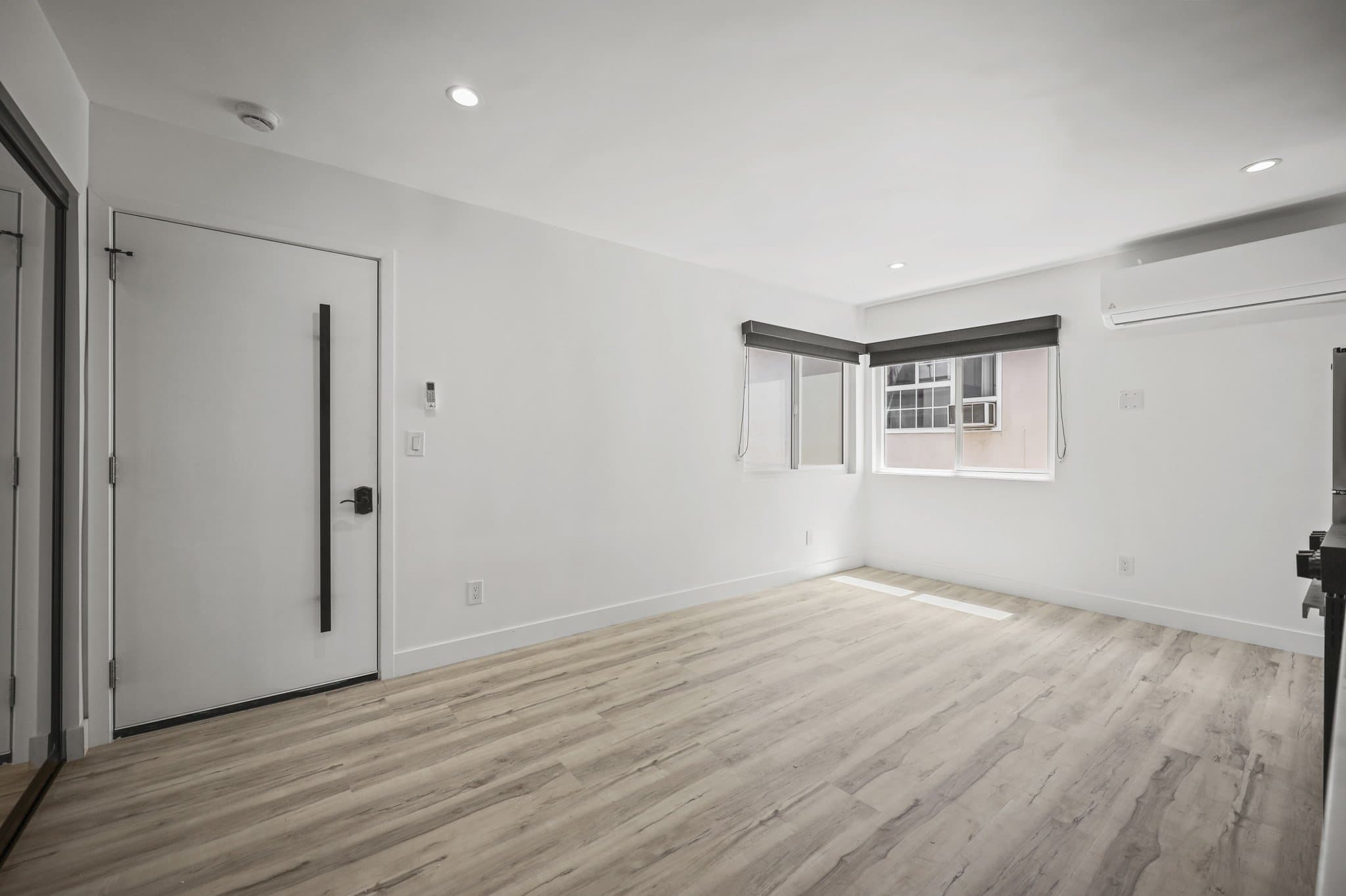 Los Angeles Apartment: 111 N Normandie Avenue