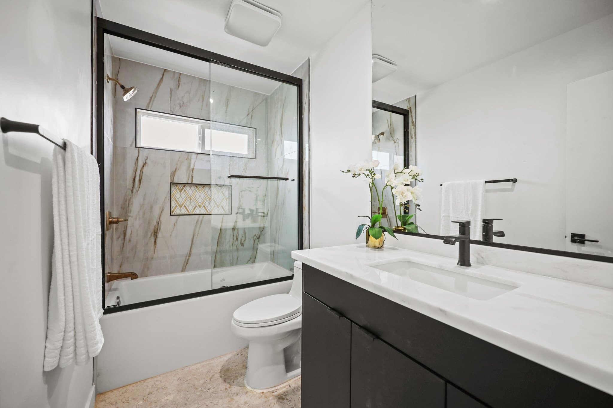 Los Angeles Apartment: 111 N Normandie Avenue