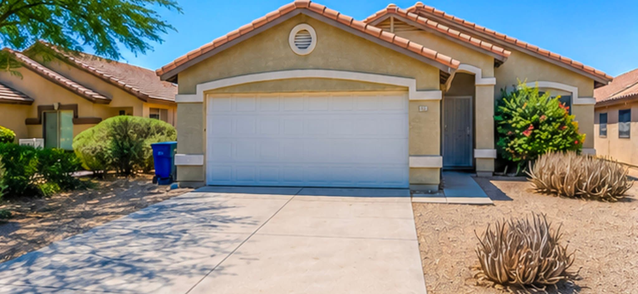 Apache Junction House: 927 E Yuma Ave