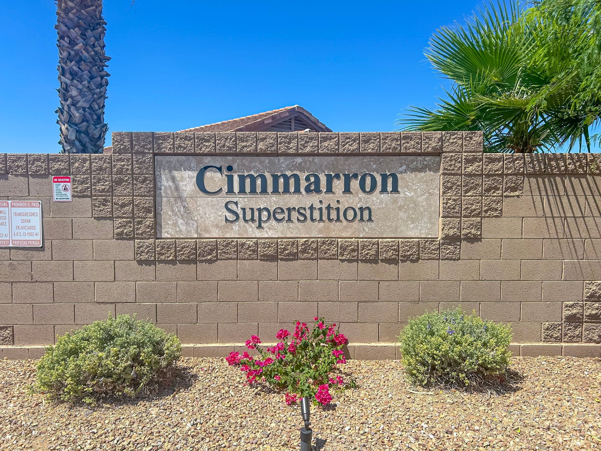 Apache Junction House: 927 E Yuma Ave