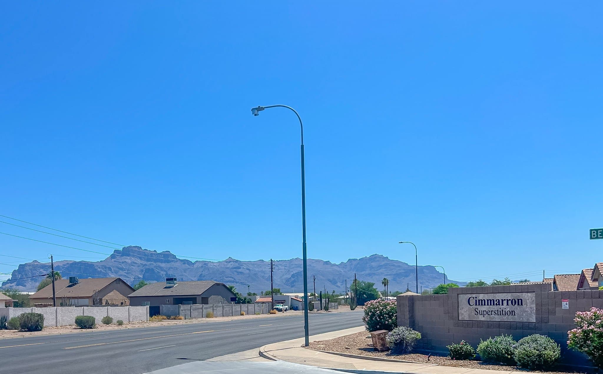 Apache Junction House: 927 E Yuma Ave