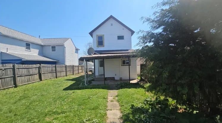 Brackenridge Single Room: 807 Hazlett Ave