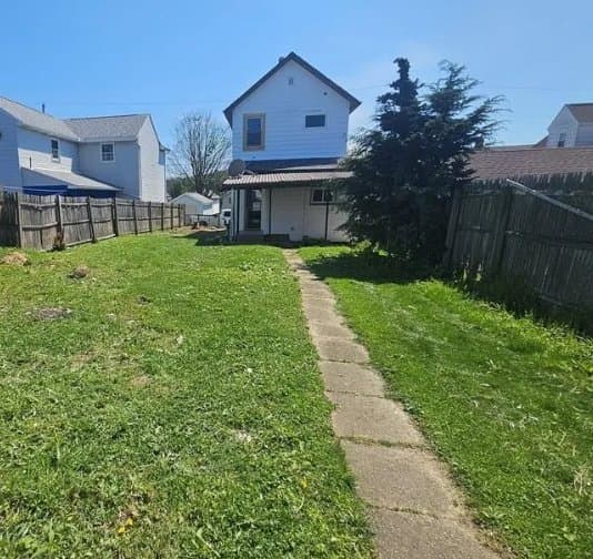 Brackenridge Single Room: 807 Hazlett Ave