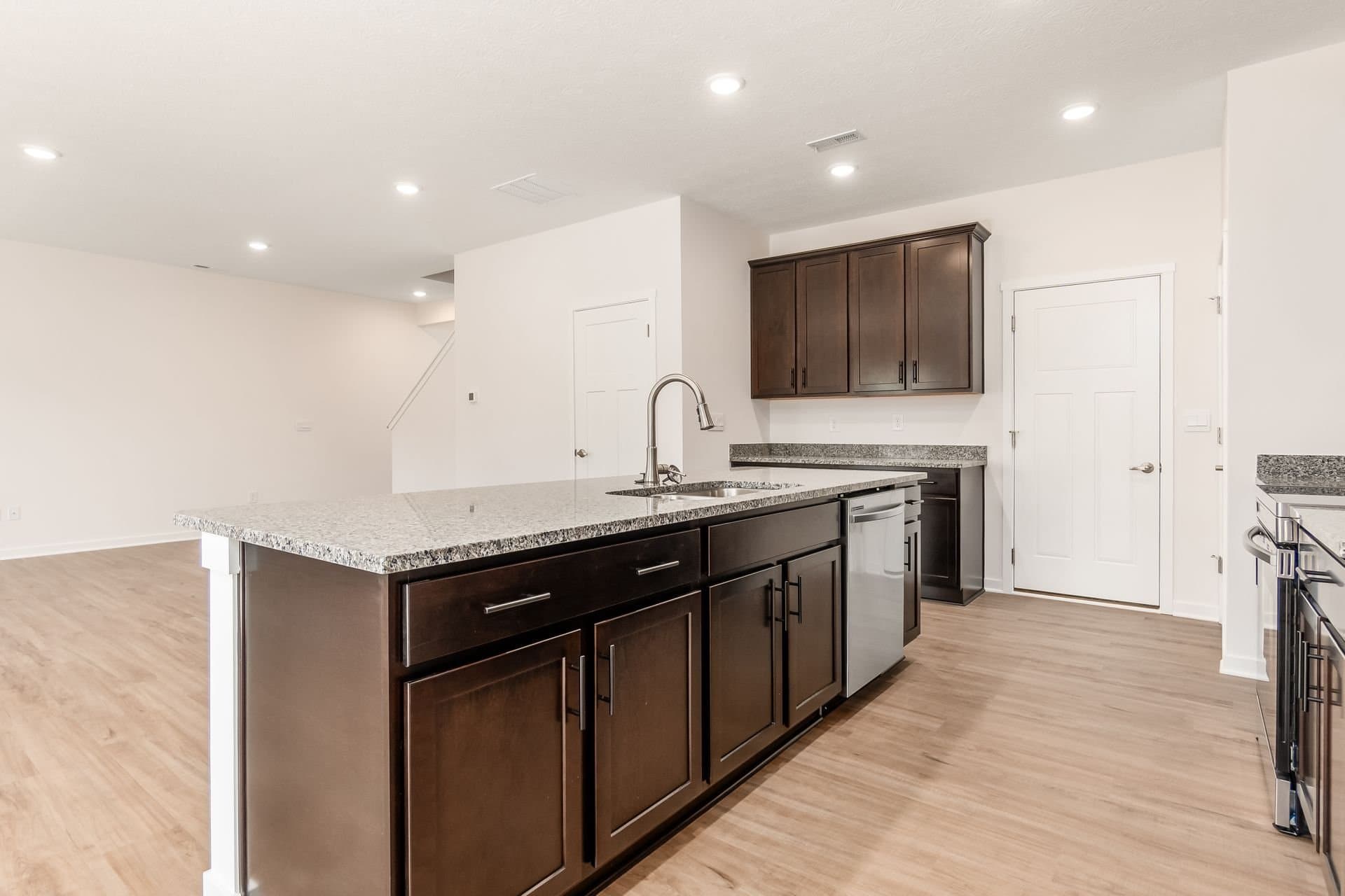 Grove City House: 2787 Horsham Dr