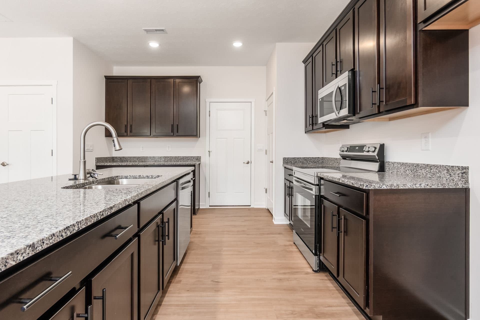Grove City House: 2787 Horsham Dr