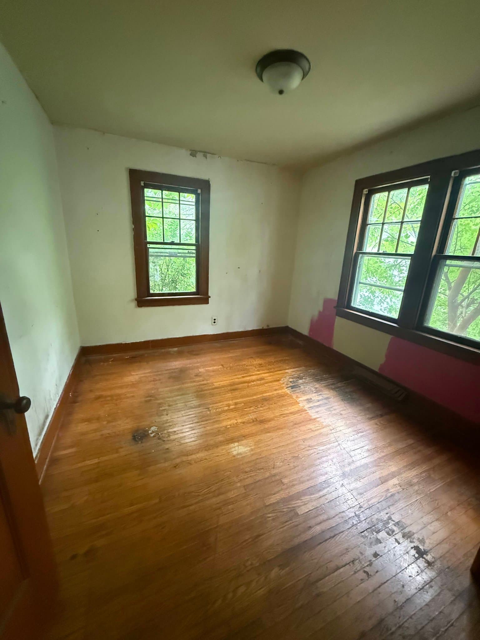 Decatur House: 1073 W Packard St