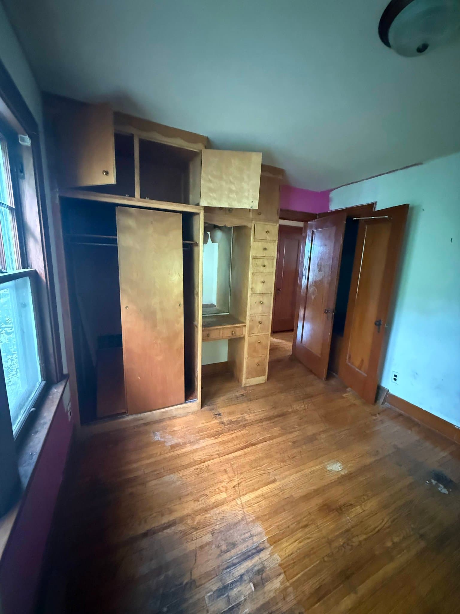 Decatur House: 1073 W Packard St