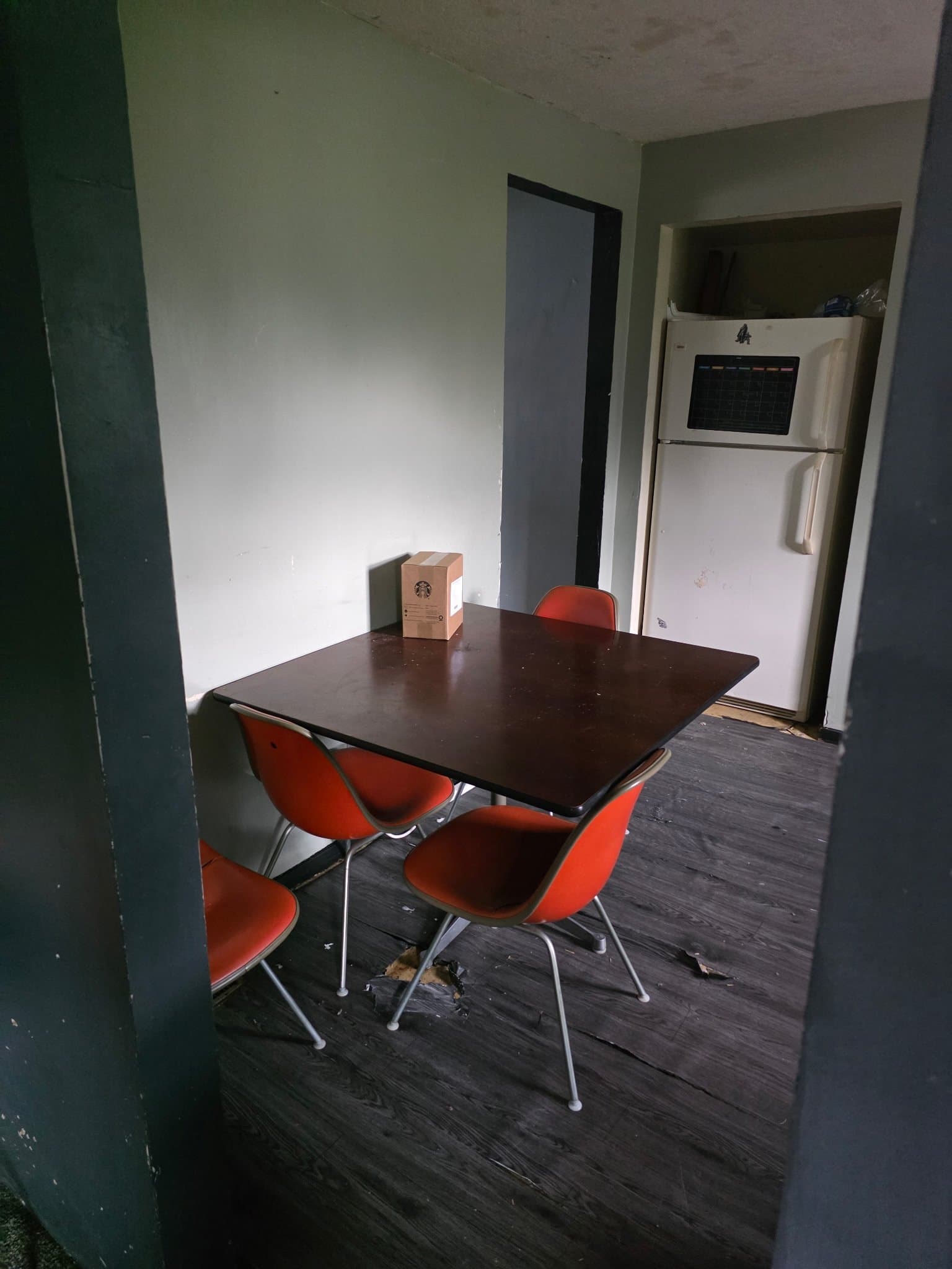 Decatur House: 132 N 23rd Place