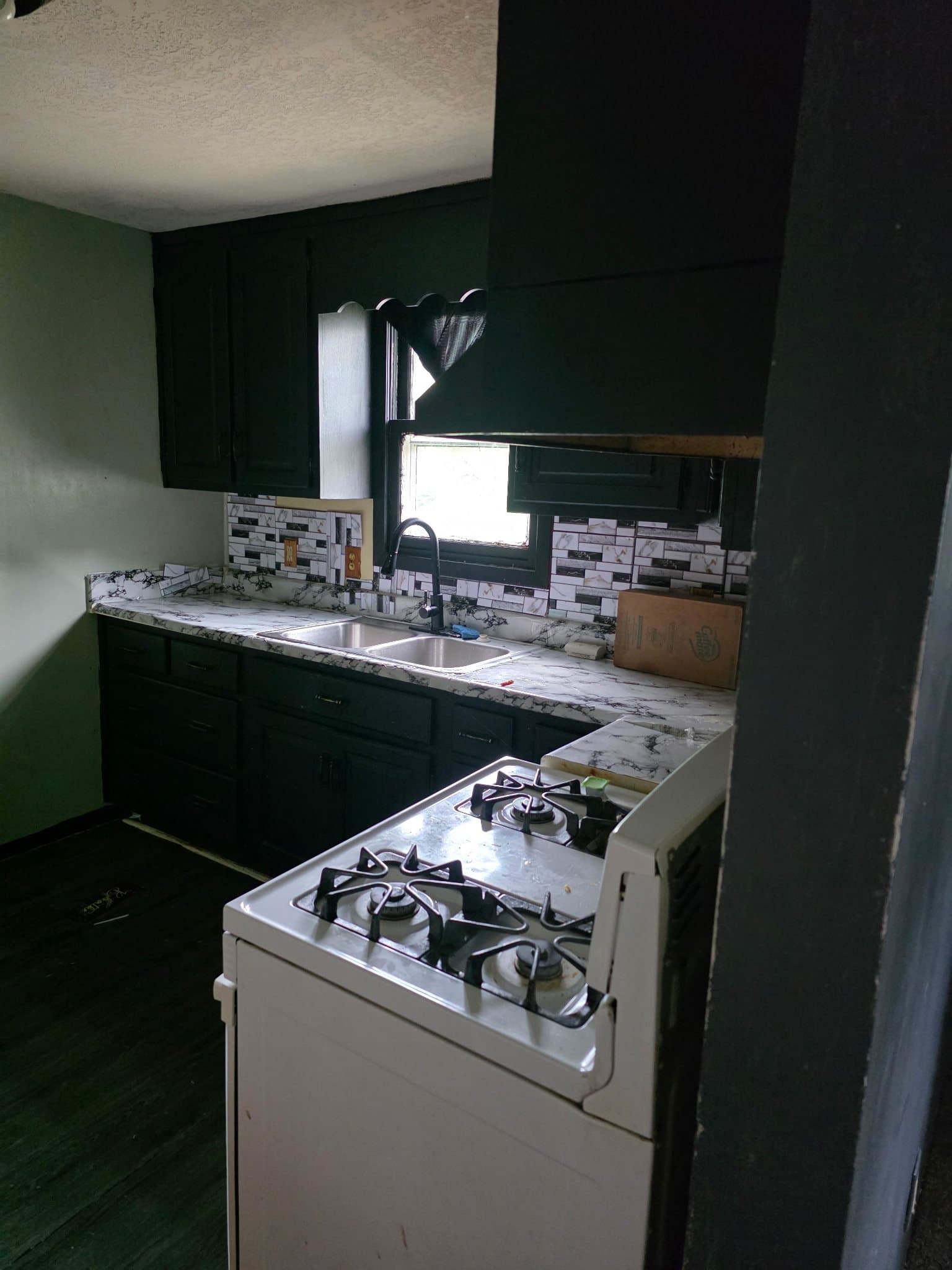 Decatur House: 132 N 23rd Place