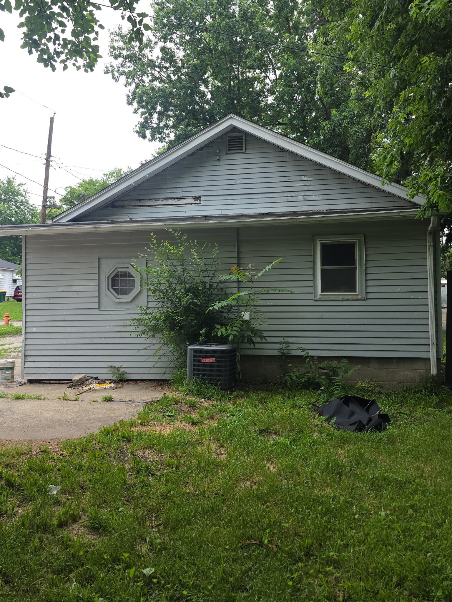 Decatur House: 132 N 23rd Place