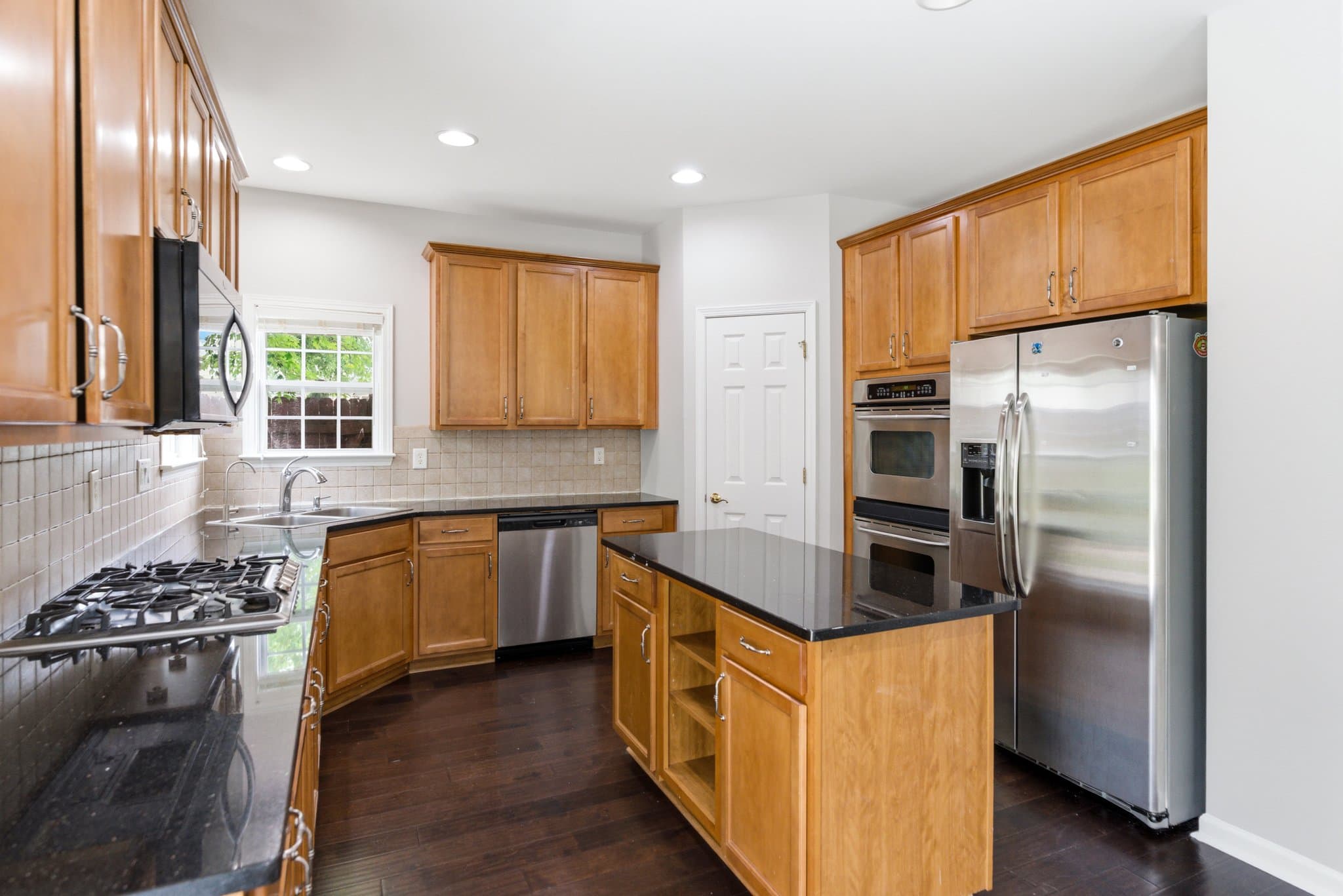 Cumming House: 3210 Warbler Way