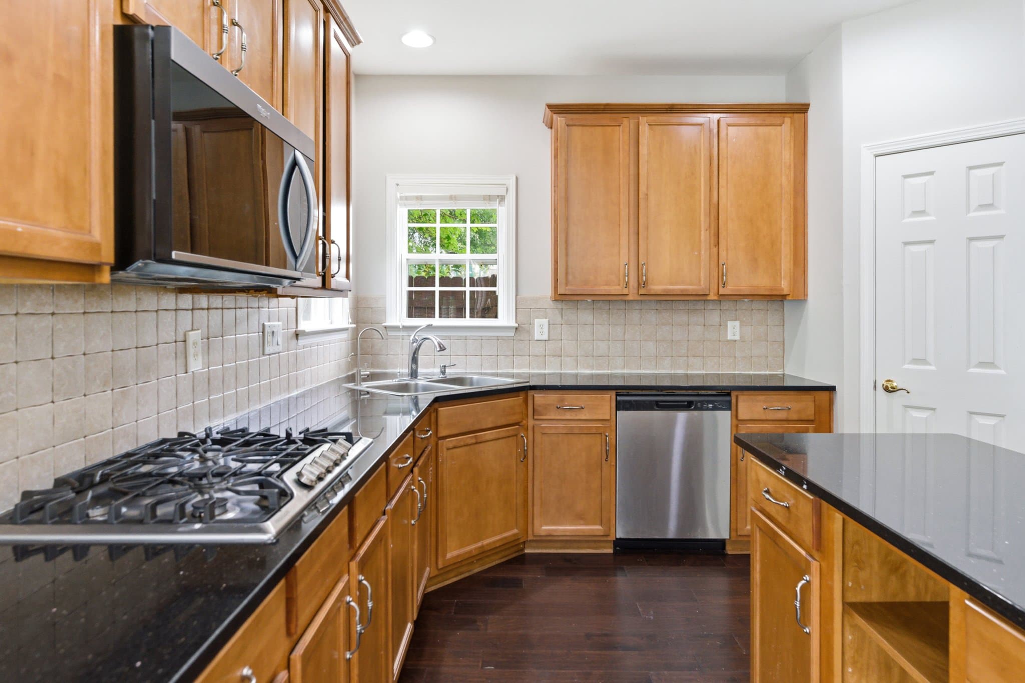 Cumming House: 3210 Warbler Way