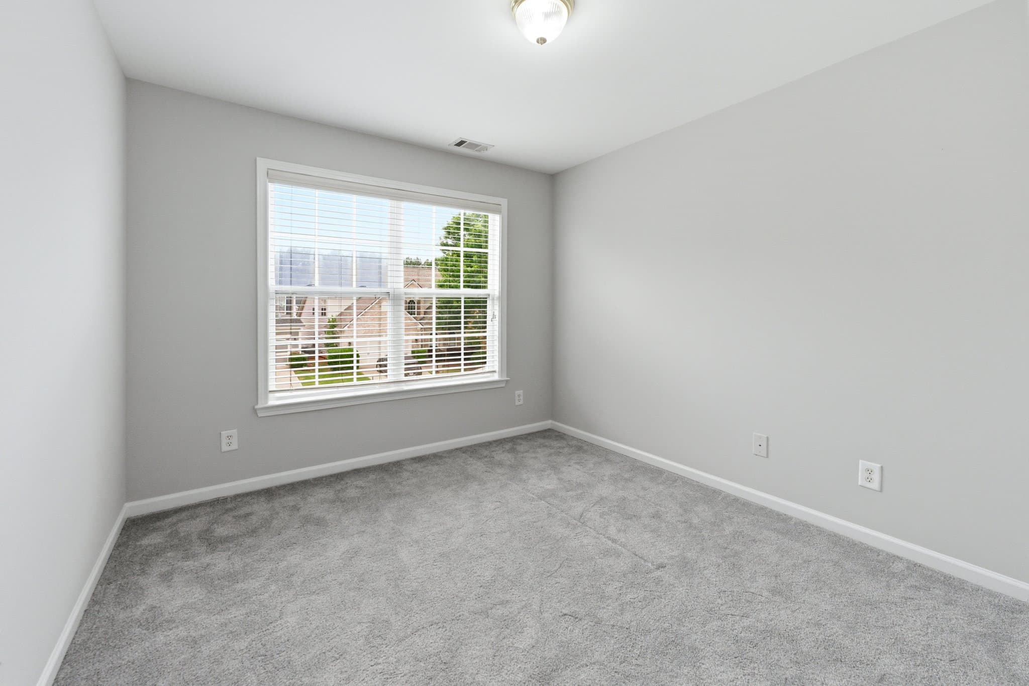 Cumming House: 3210 Warbler Way