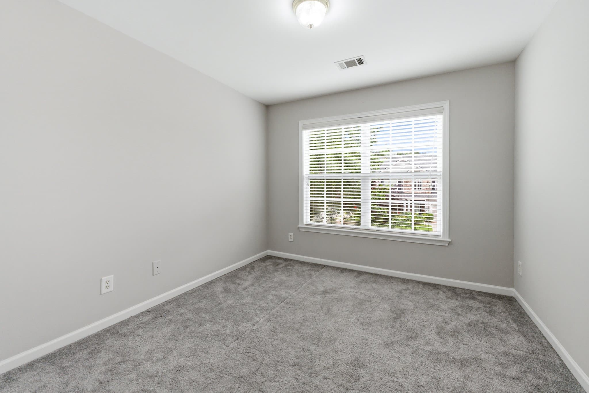 Cumming House: 3210 Warbler Way