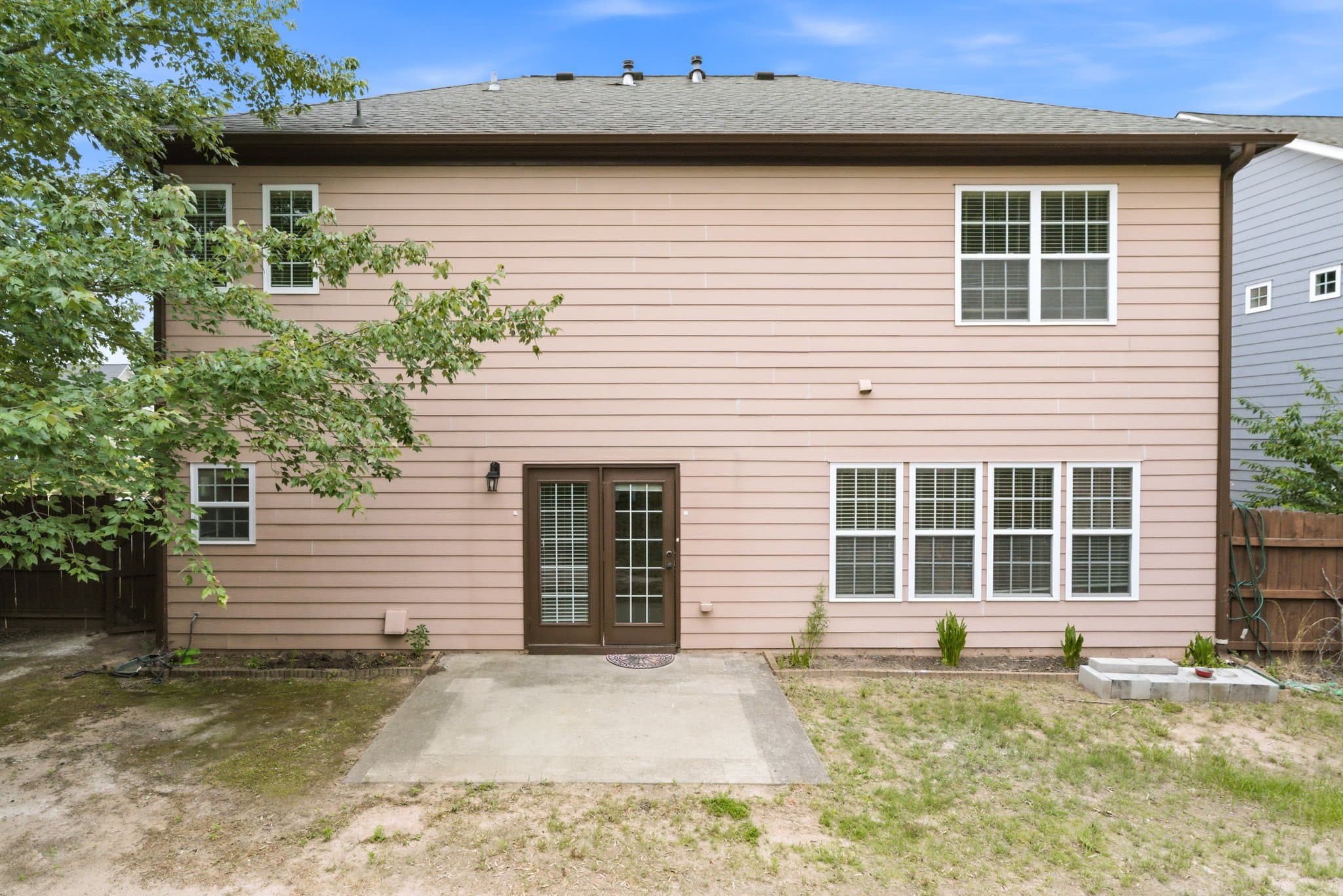 Cumming House: 3210 Warbler Way