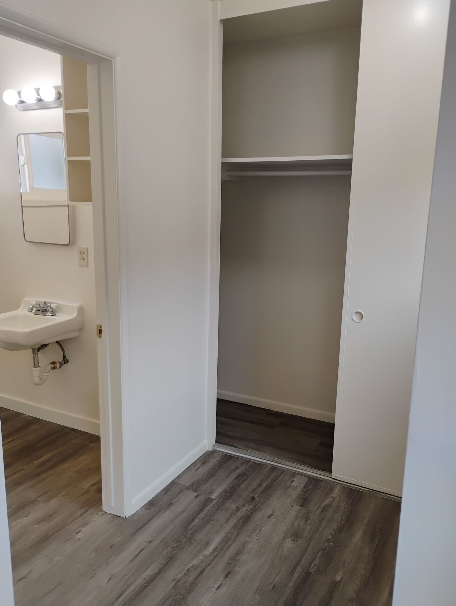 Los Angeles Apartment: 5311 Lexington Ave