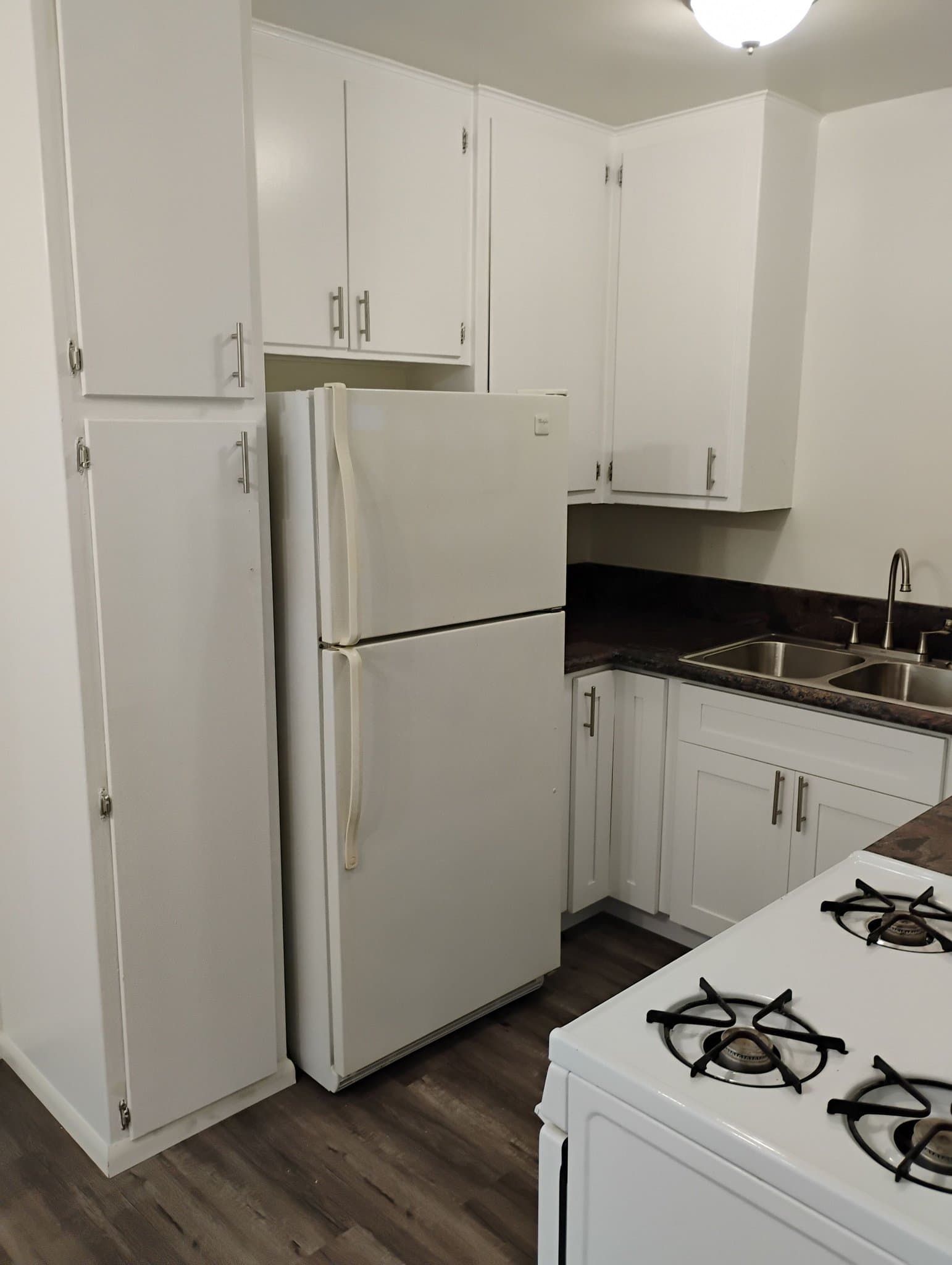 Los Angeles Apartment: 5311 Lexington Ave