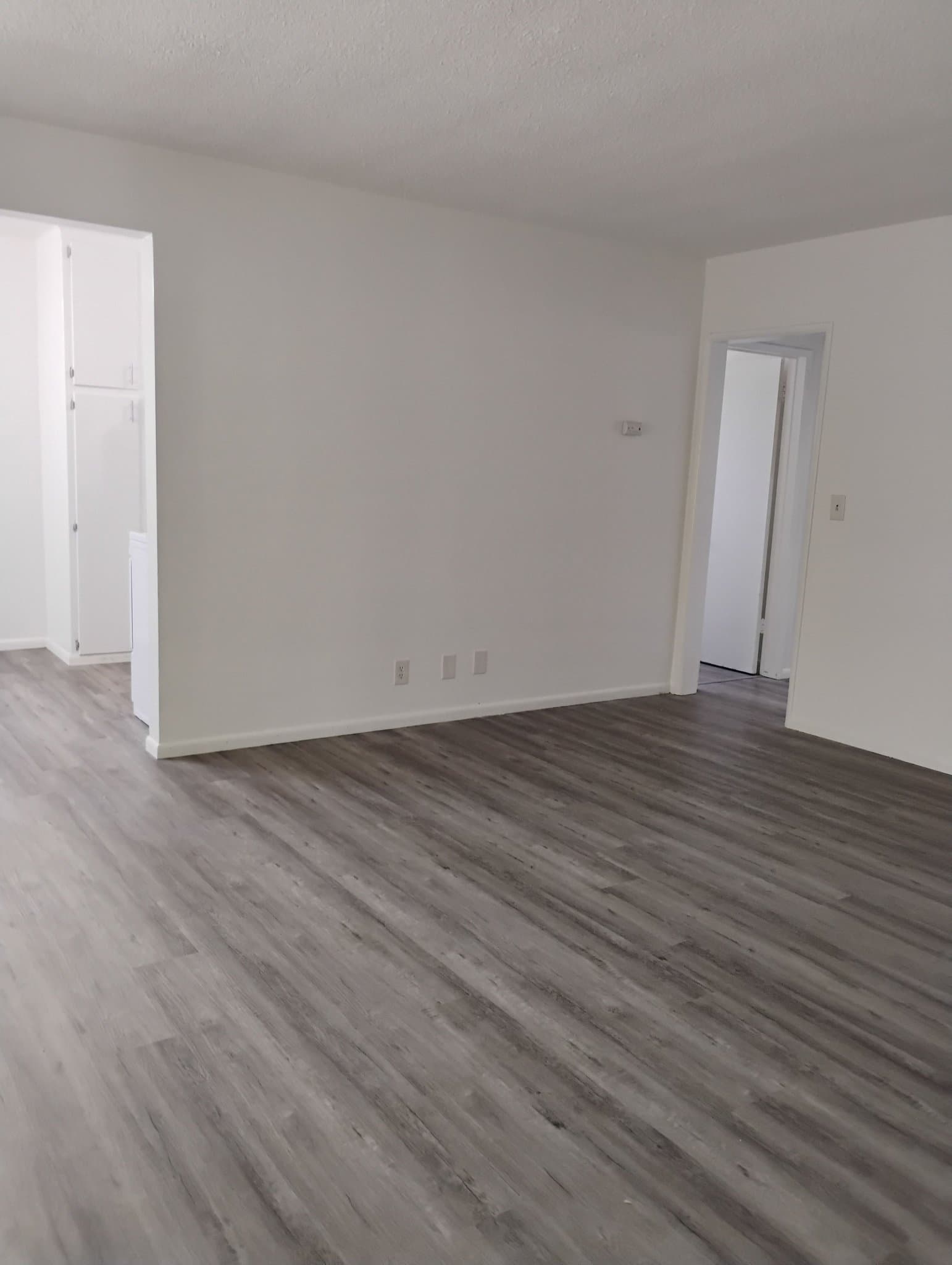 Los Angeles Apartment: 5311 Lexington Ave