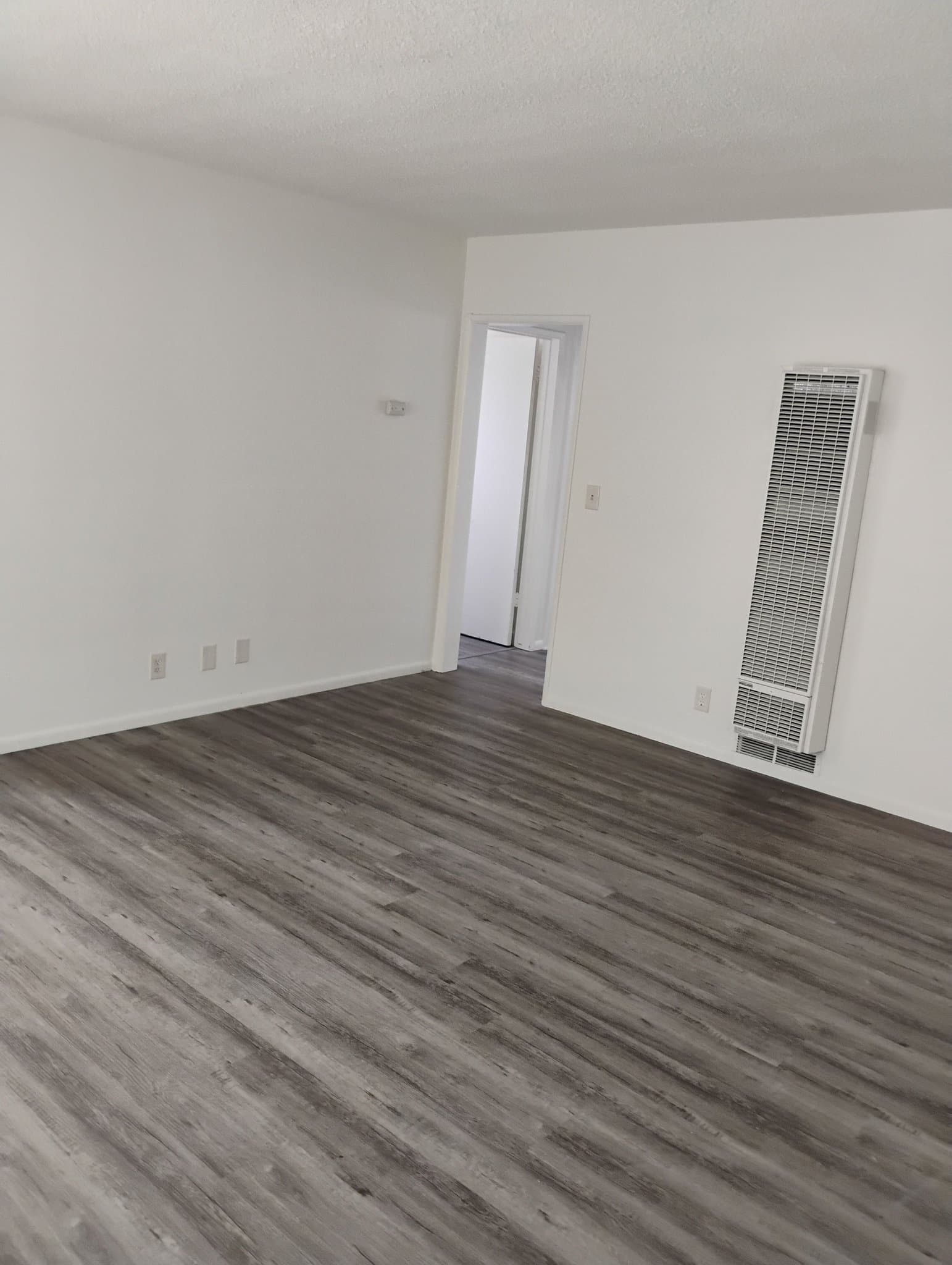 Los Angeles Apartment: 5311 Lexington Ave