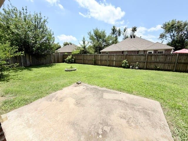 Fayetteville House: 3791 W Mahogany Dr