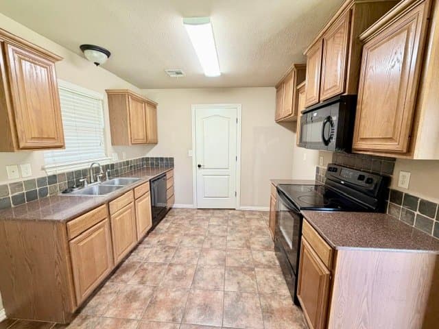 Fayetteville House: 3791 W Mahogany Dr