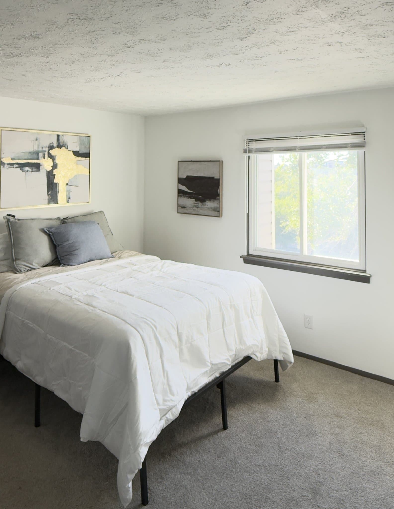 Omaha Apartment: 2506 South 72nd Court