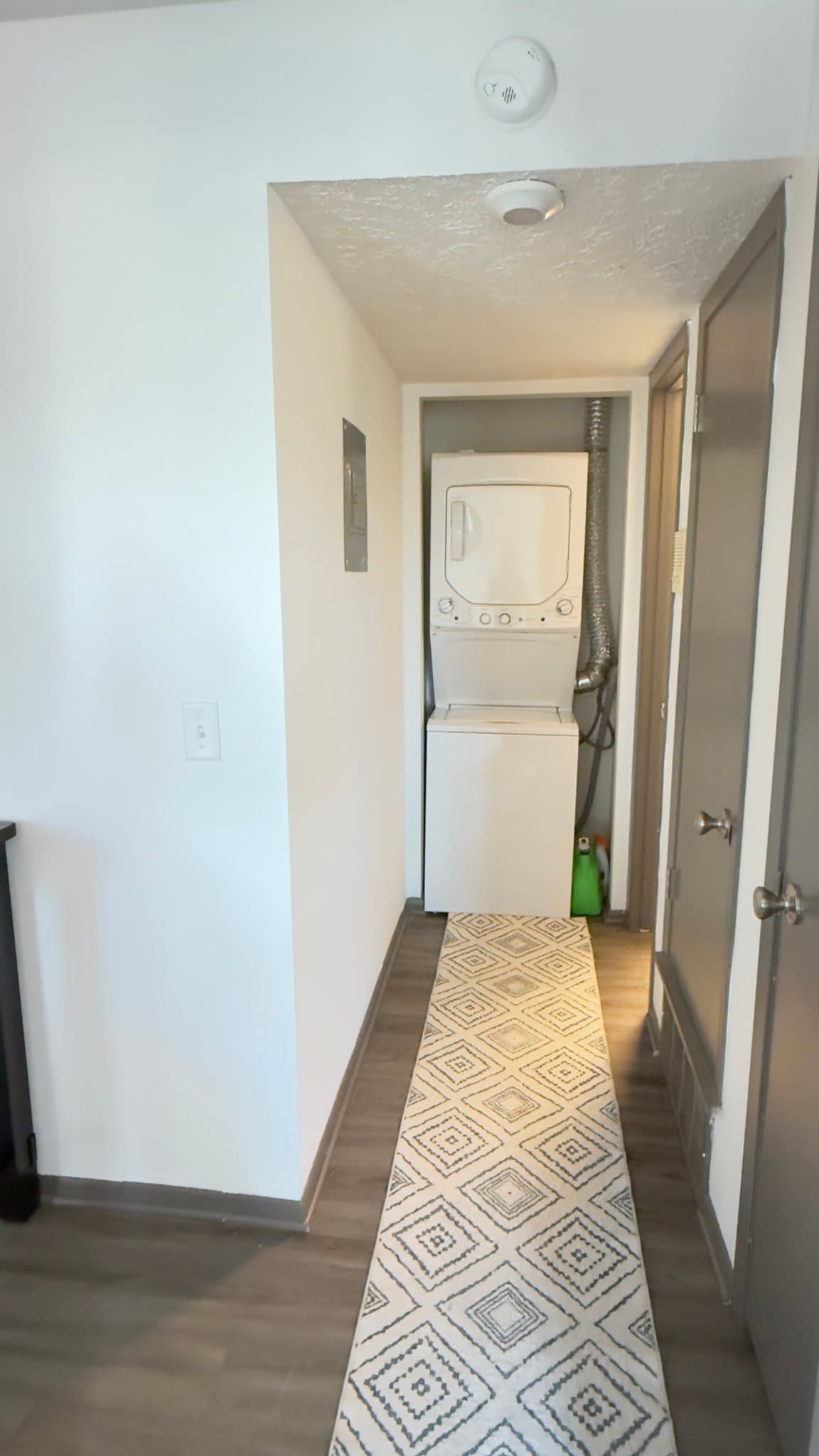 Omaha Apartment: 2506 South 72nd Court