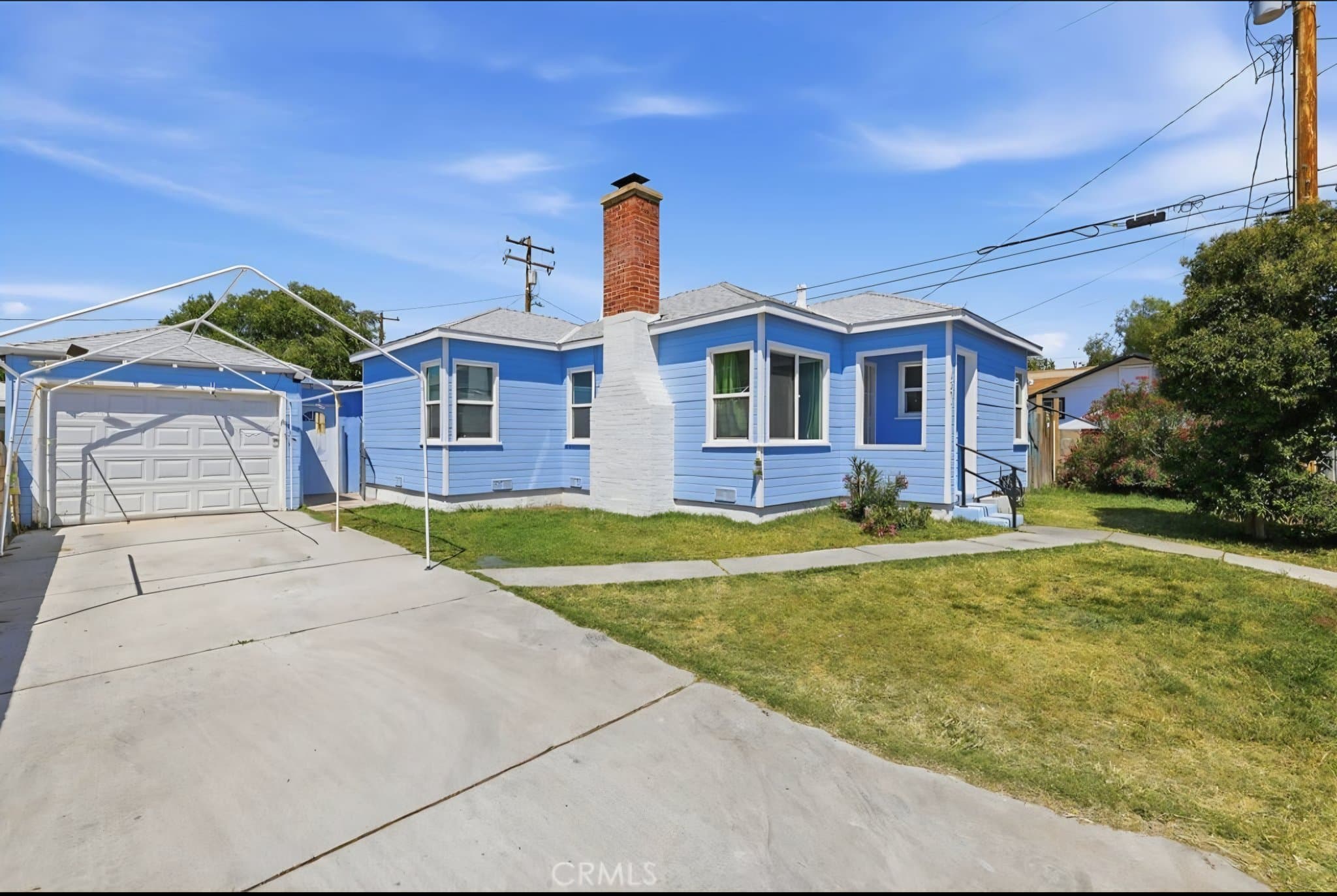 Lancaster House: 557 W Oldfield