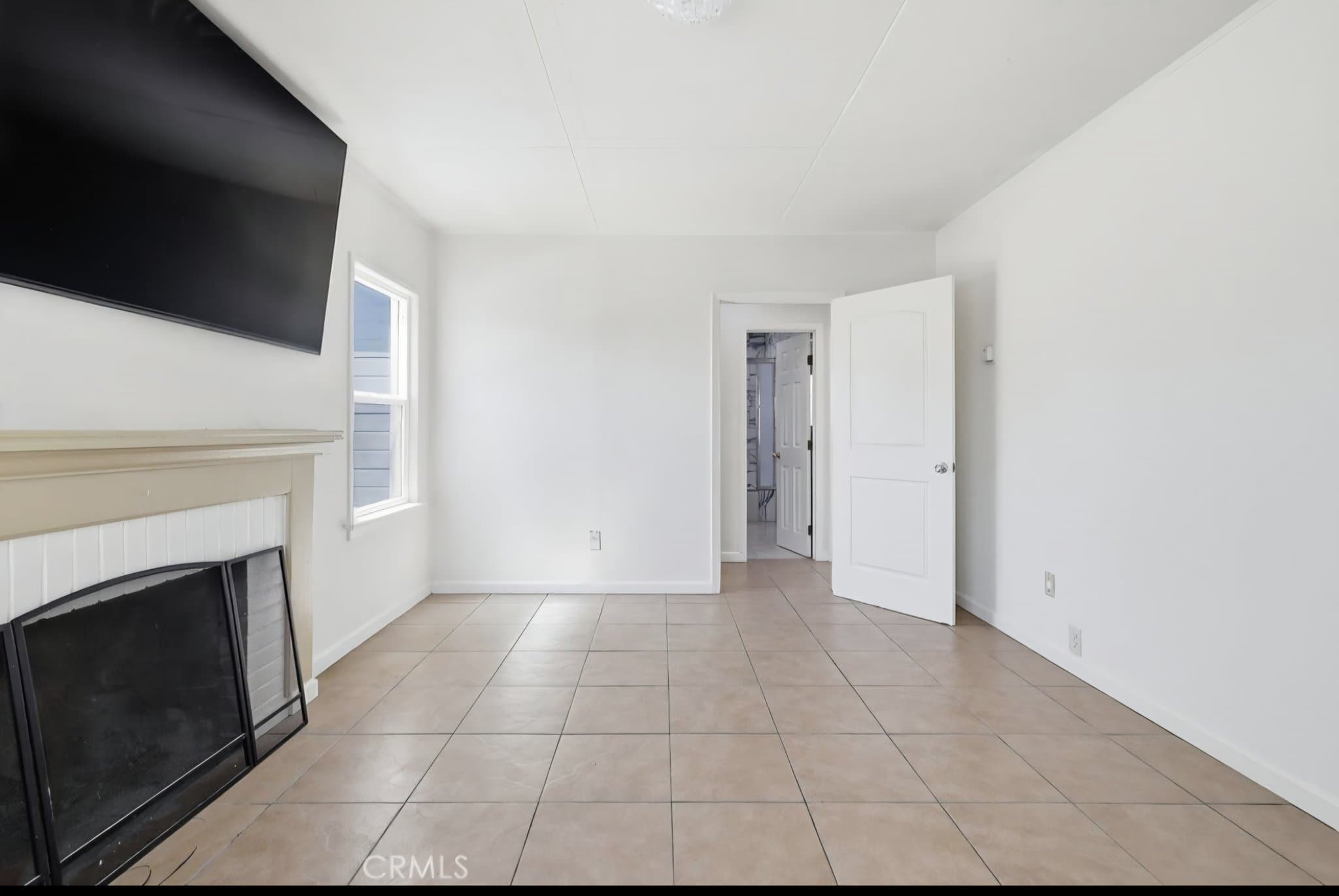 Lancaster House: 557 W Oldfield
