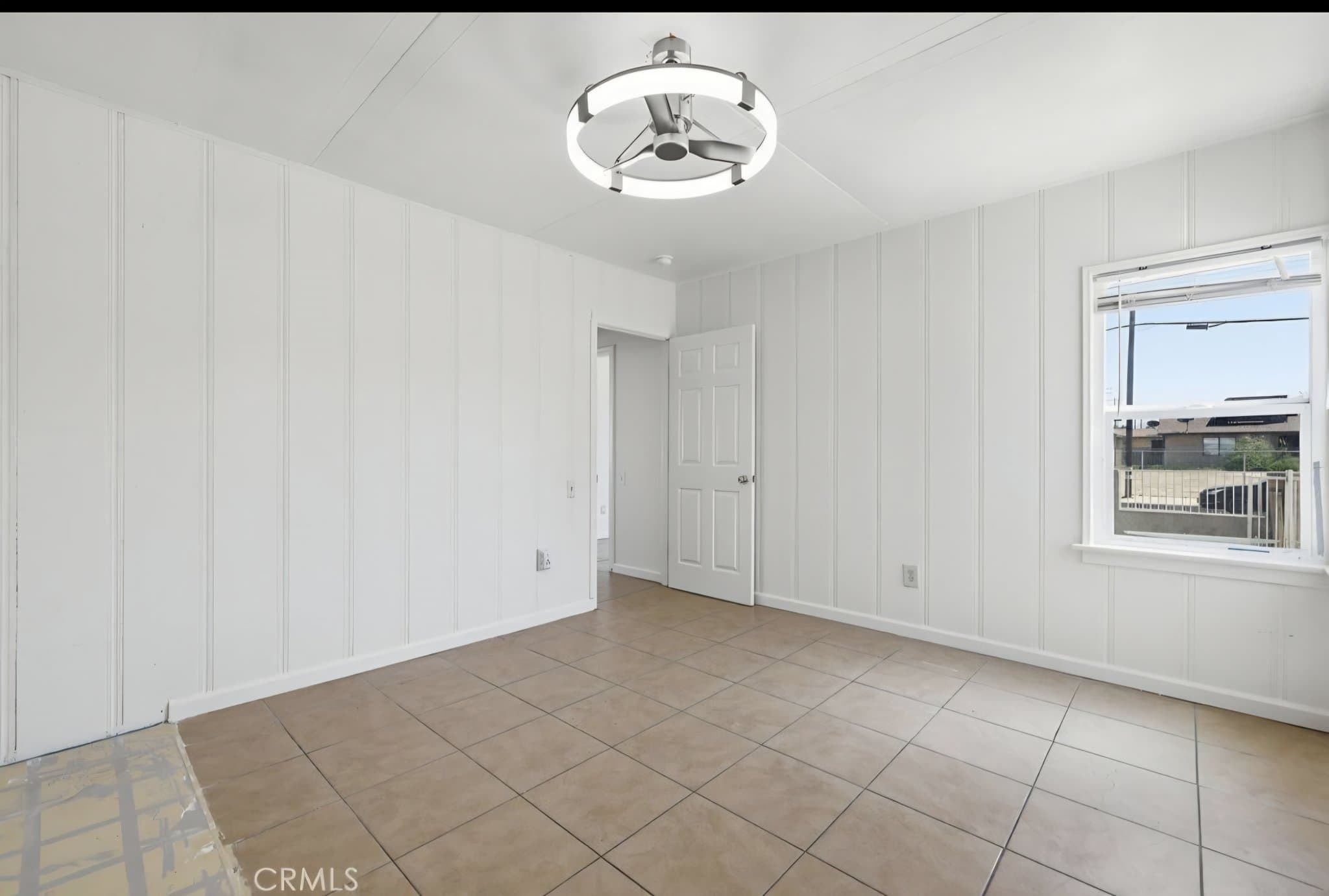 Lancaster House: 557 W Oldfield