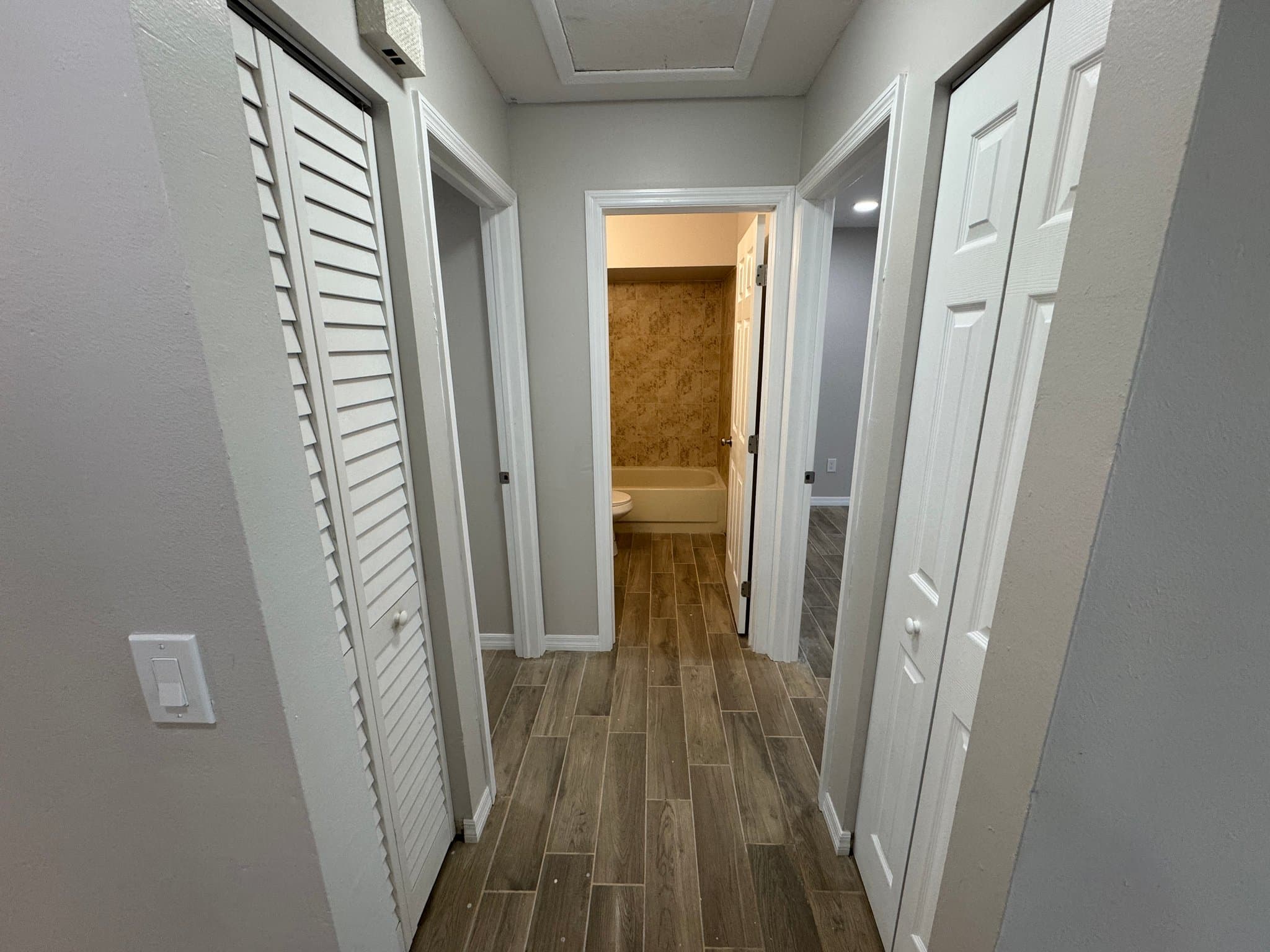 Brooksville Multiplex: 21514 Campbell Dr