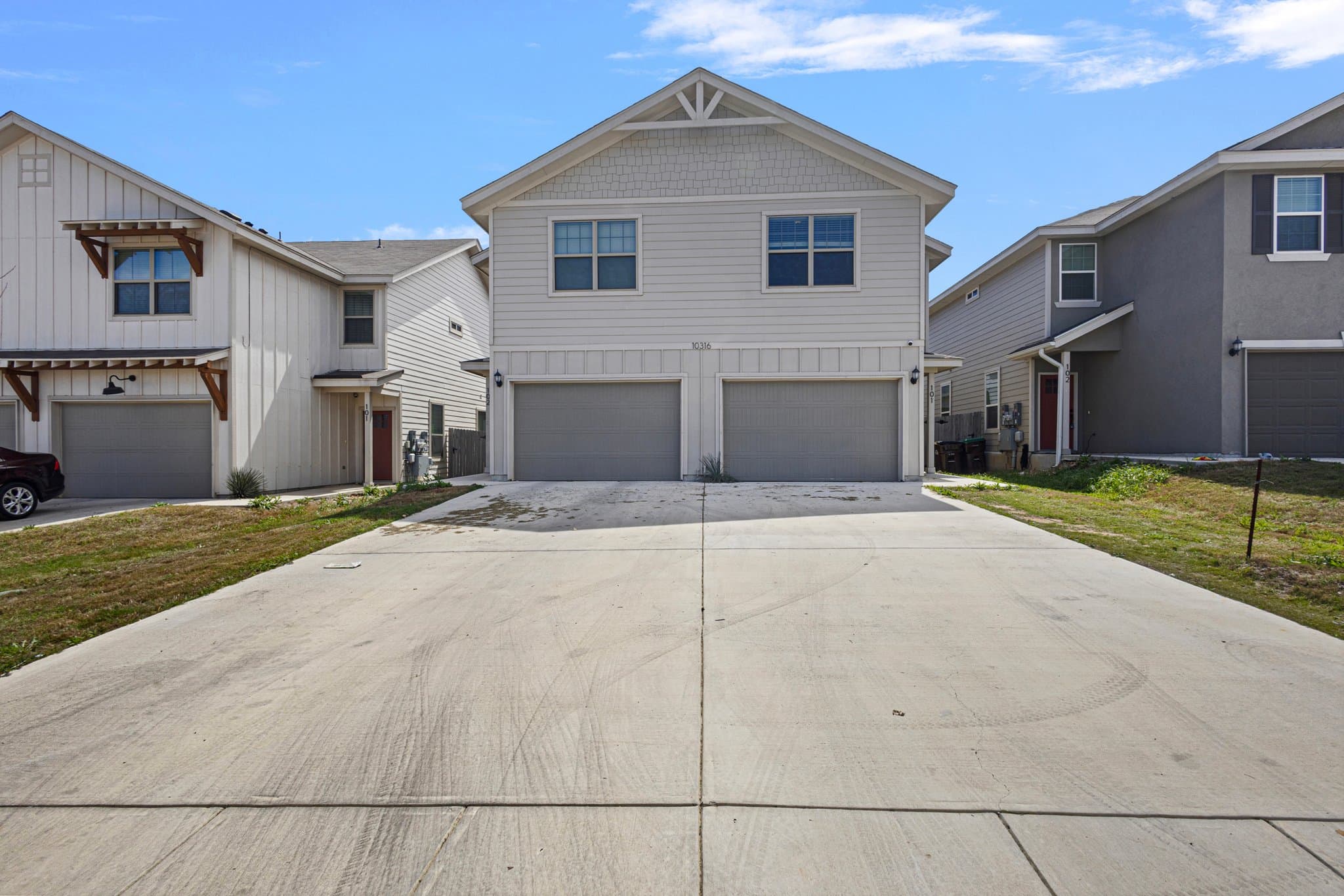 San Antonio Townhome: 10313 Lynwood Vlg
