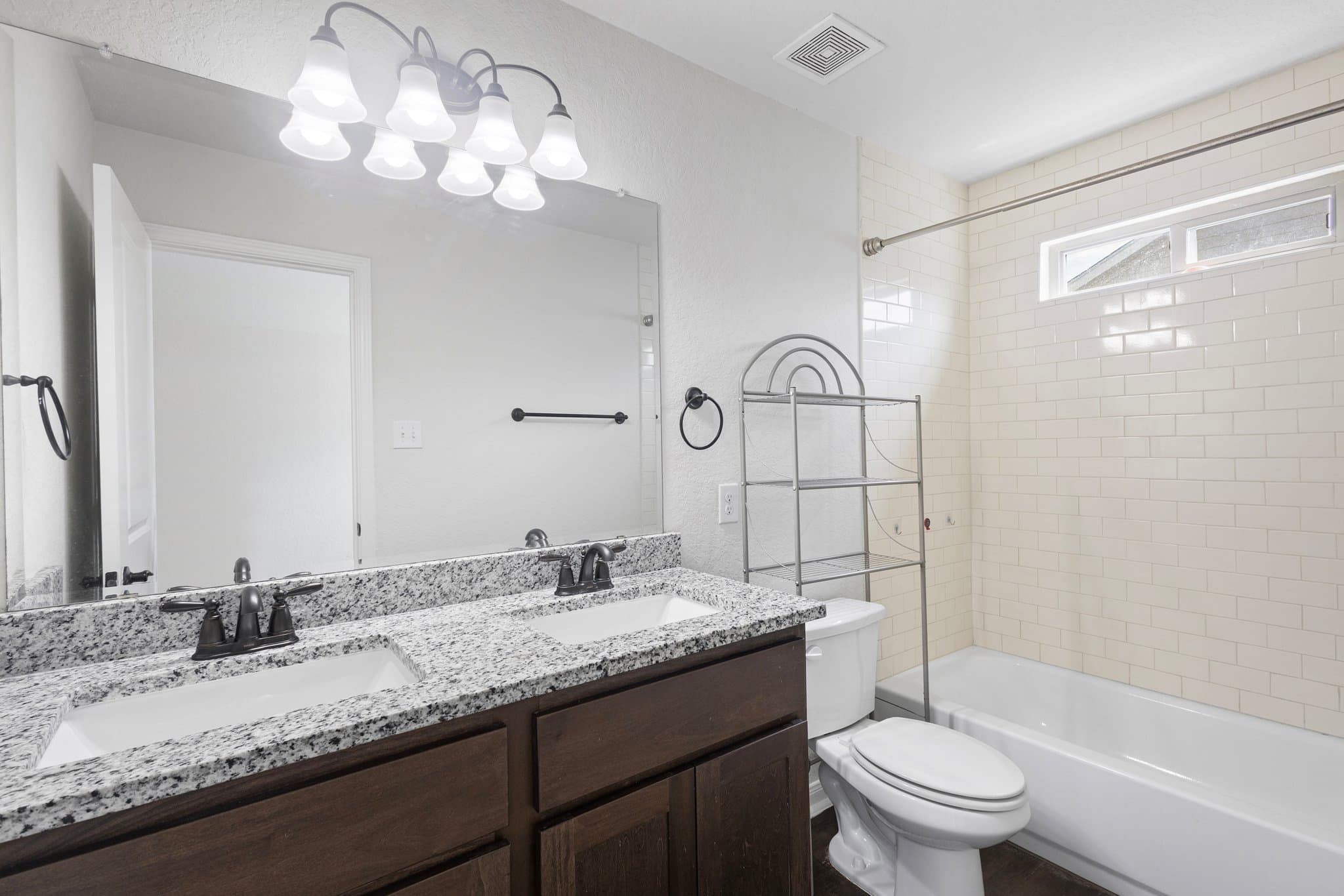 San Antonio Townhome: 10313 Lynwood Vlg