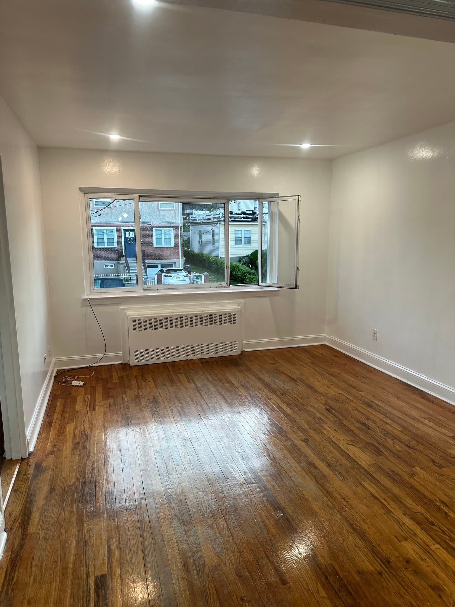 Bronx House: 23 Barnes Ave