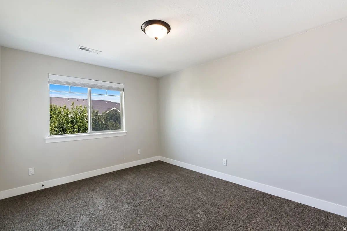 Lehi Single Room: 1721 n 3870 w