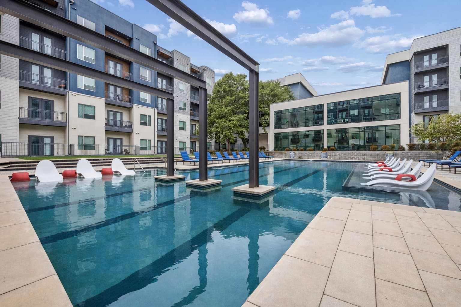 Dallas Apartment: 3700 Ross Ave