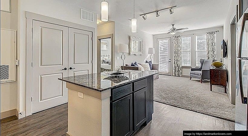 Dallas Apartment: 5201 Amesbury Drive