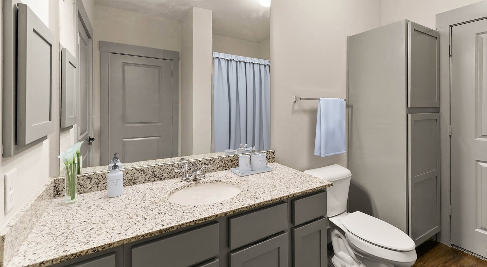 Dallas Apartment: 5201 Amesbury Drive