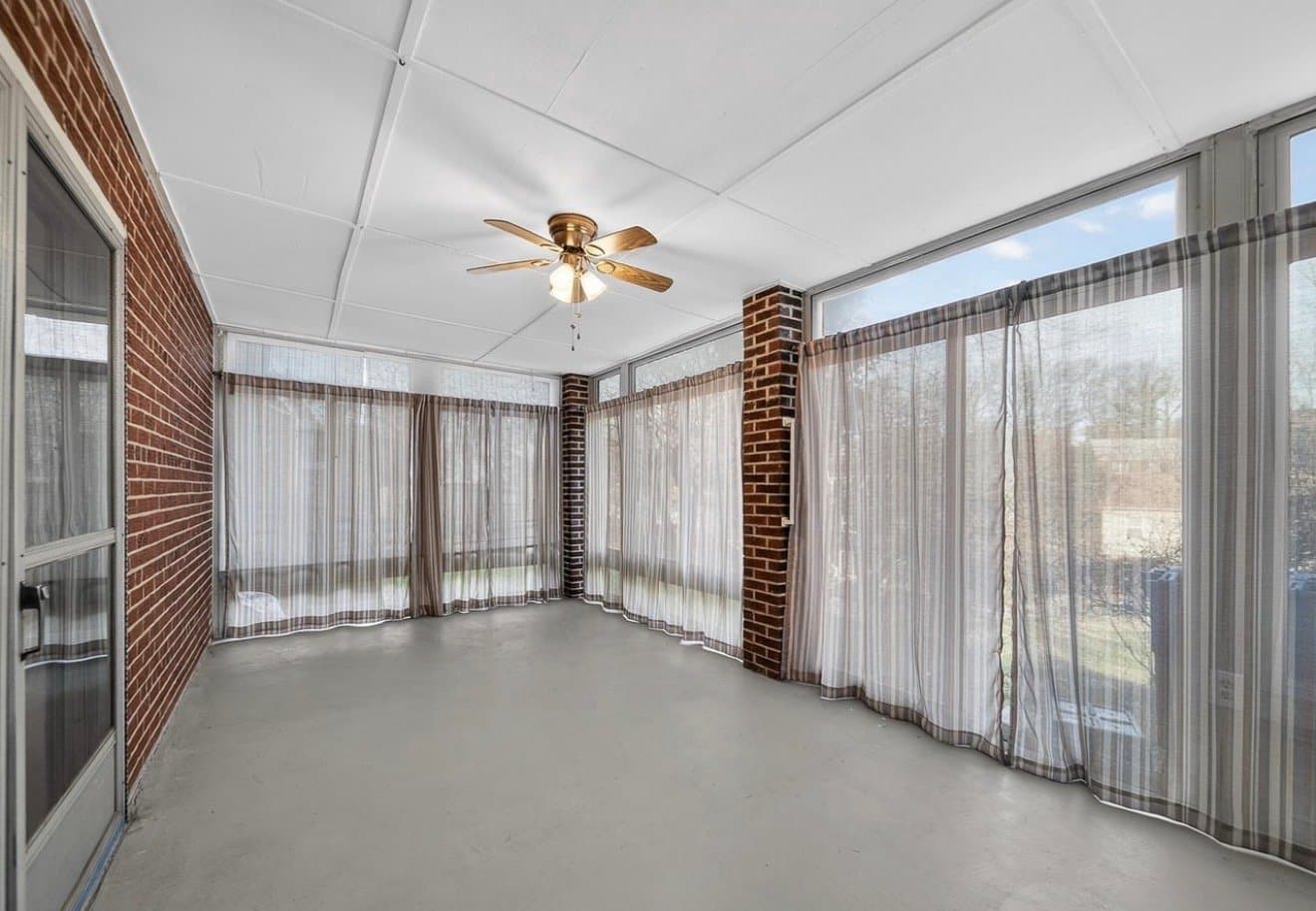 Washington House: 3108 P St SE