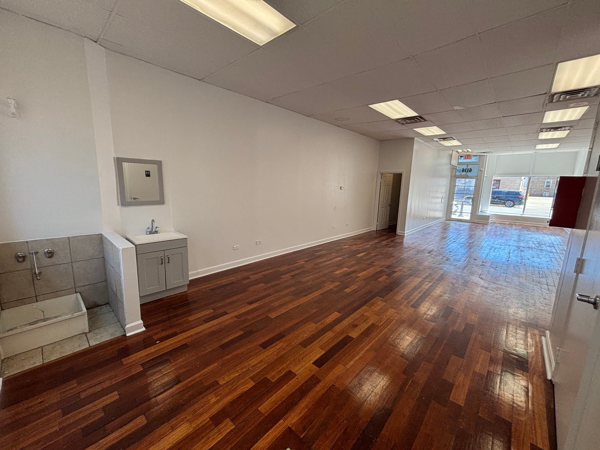 Oak Park Other: 6116 W Roosevelt Rd