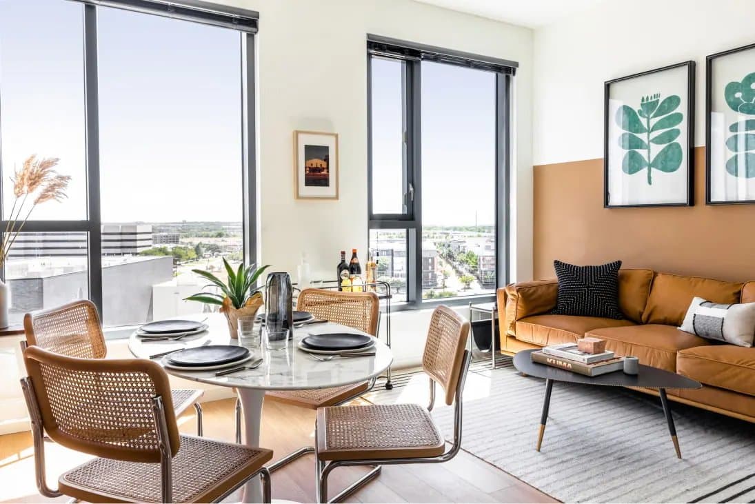 Dallas Apartment: 1930 Hi Line Drive
